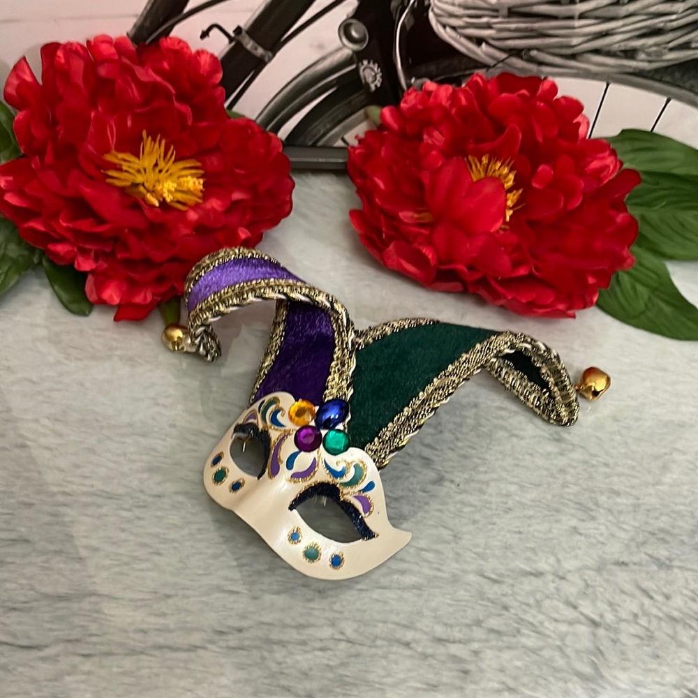 Masquerade mask